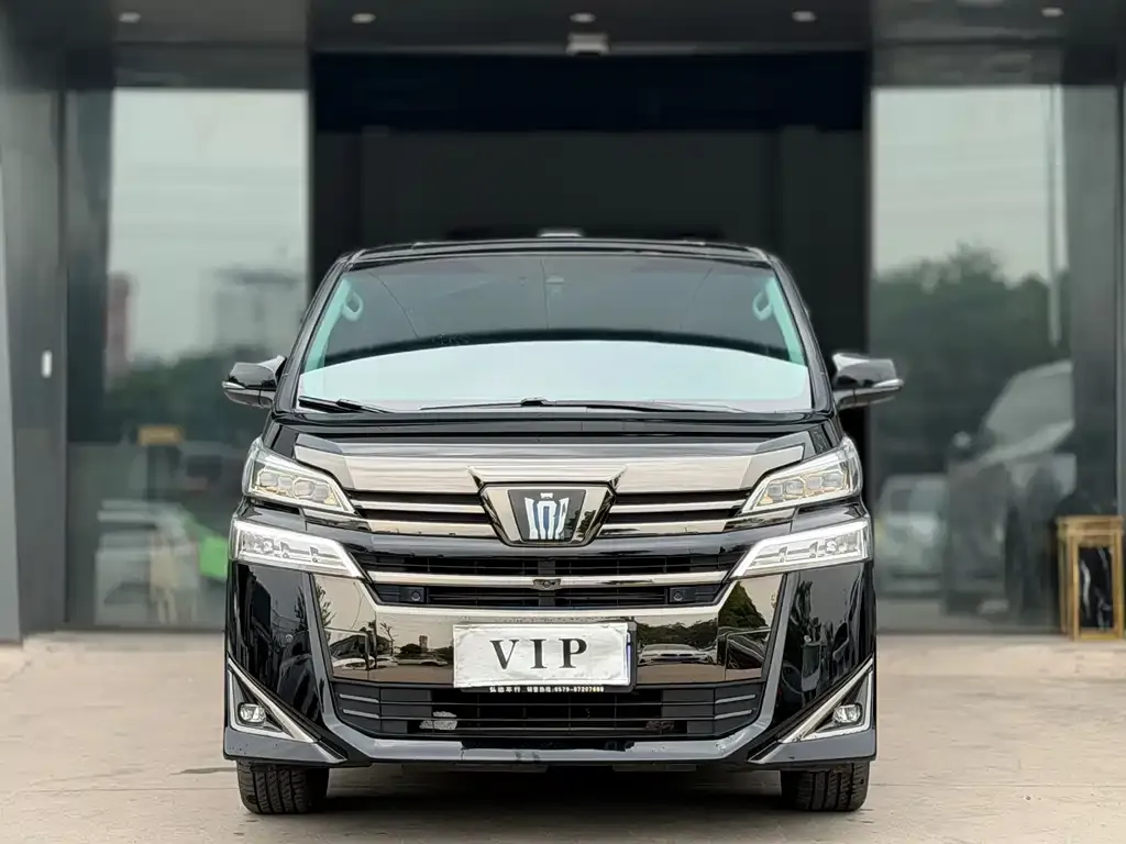 Toyota Vellfire — фото 4