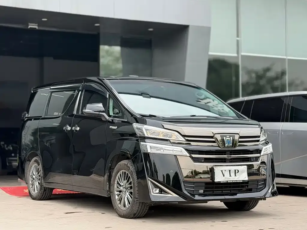 Toyota Vellfire — фото 2