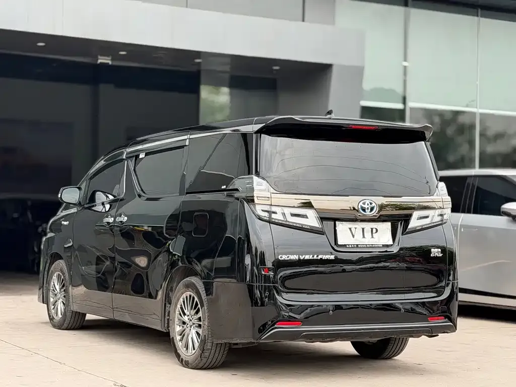 Toyota Vellfire — фото 7