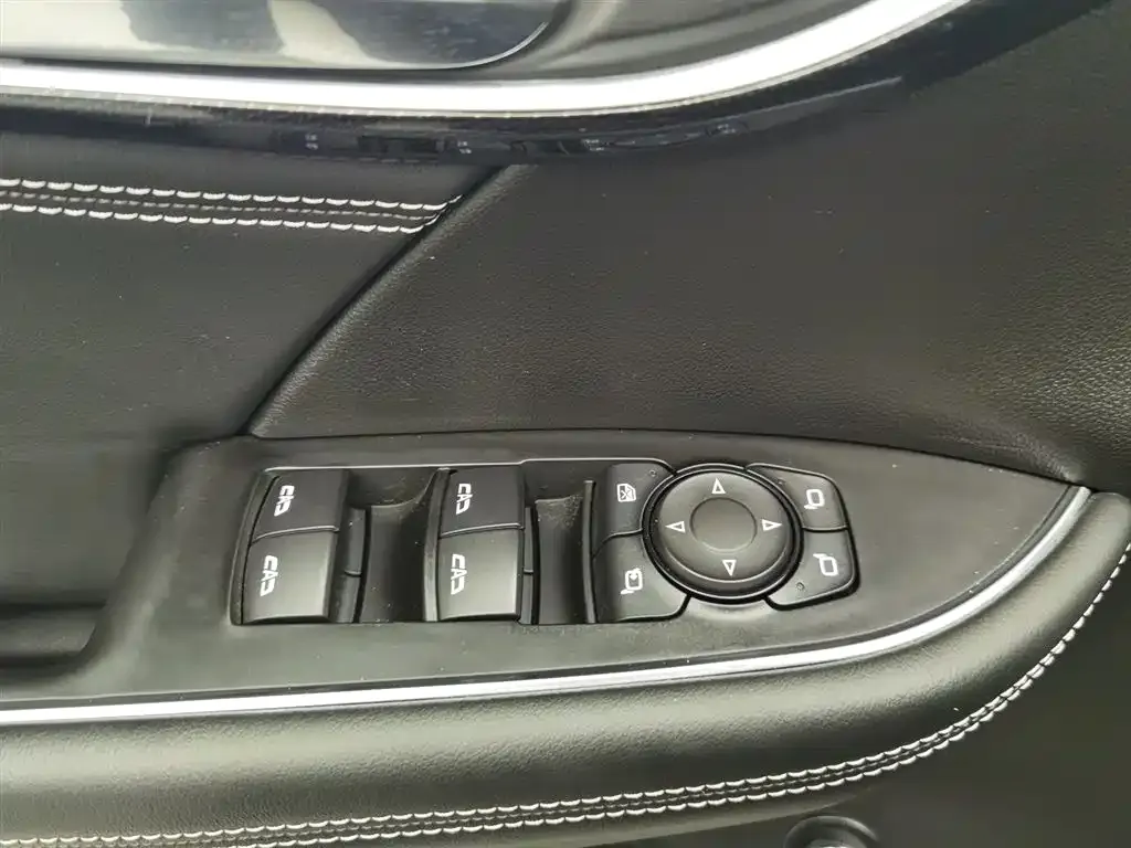 Buick Envision Plus — фото 8