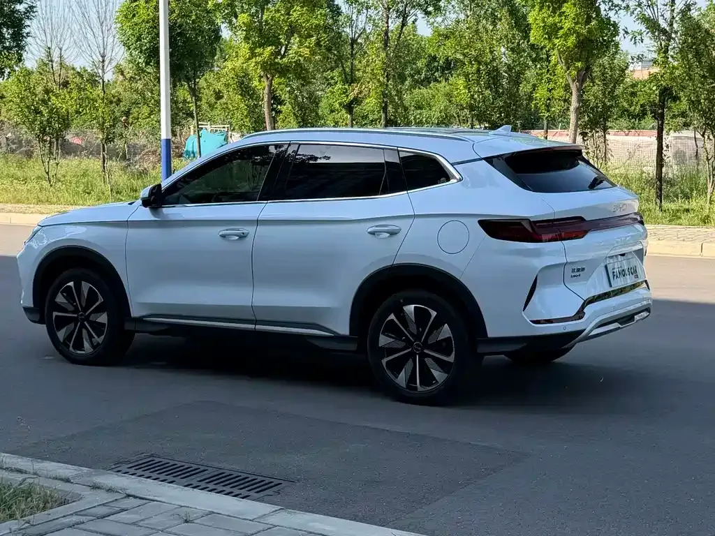BYD PLUS New Energy — фото 10