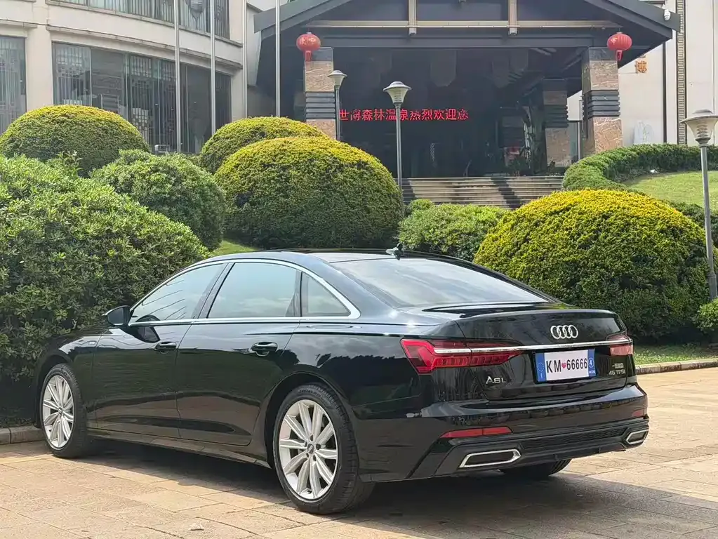 Audi A6L — фото 9