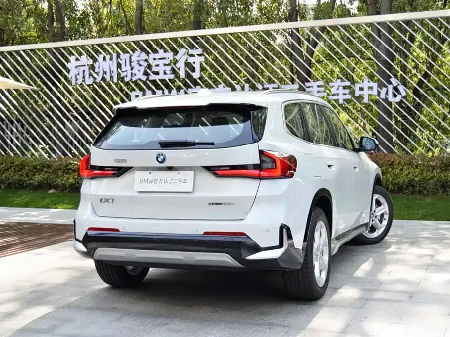 BMW iX1 2025 из CN, фото 9
