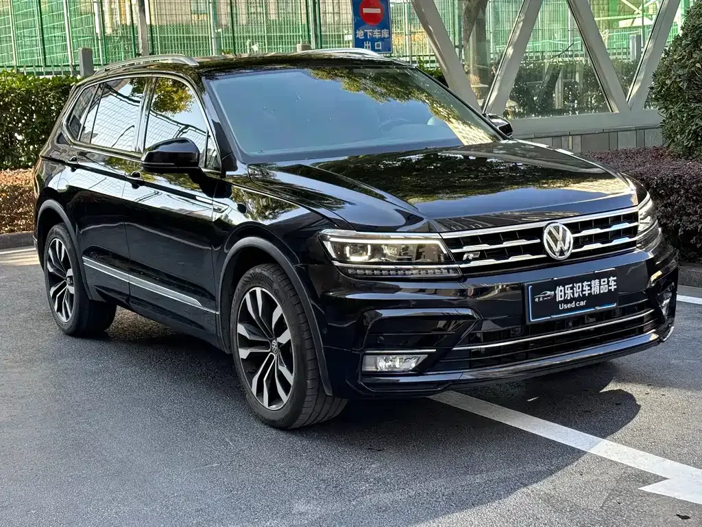 Volkswagen Tiguan L — фото 5