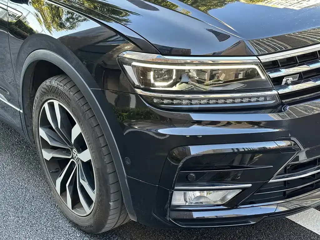Volkswagen Tiguan L — фото 3