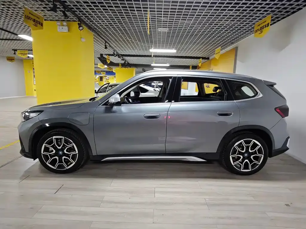 BMW iX1 2023 из CN, фото 9
