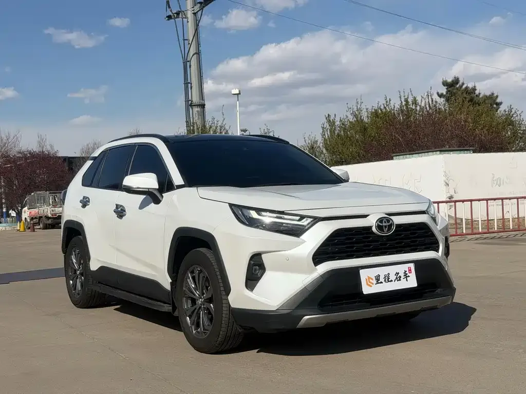 Toyota RAV4 — фото 9
