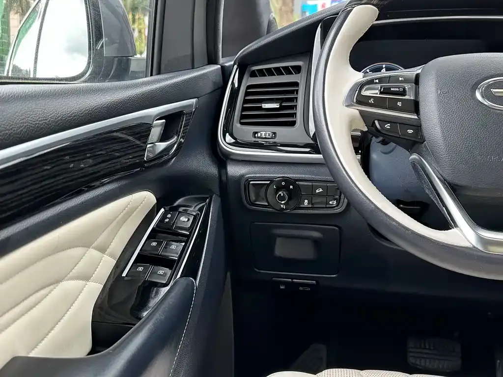 GAC Motor Trumpchi M8 — фото 2
