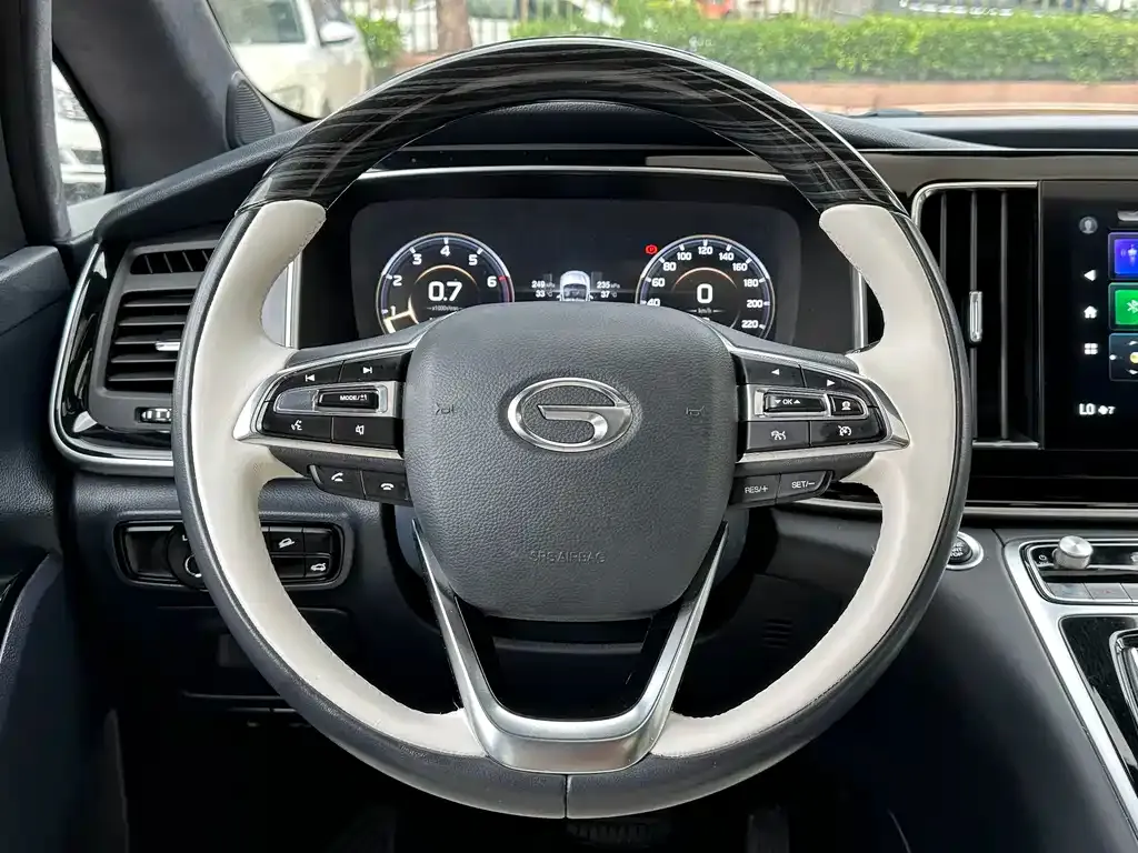 GAC Motor Trumpchi M8 — фото 4