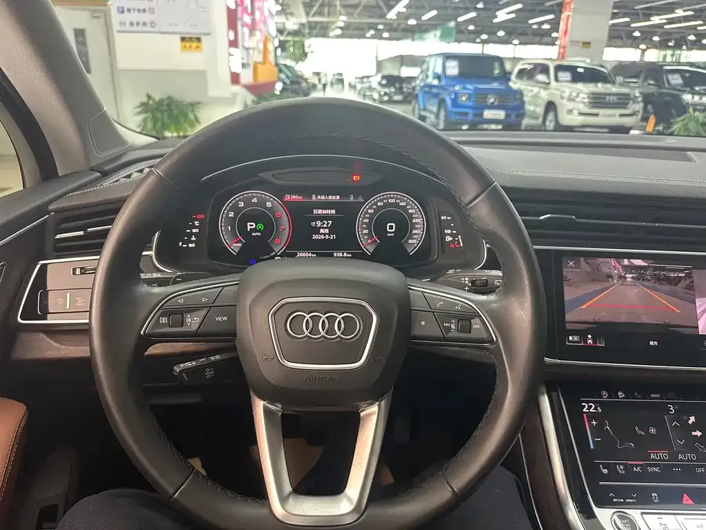 Audi Q7 — фото 8