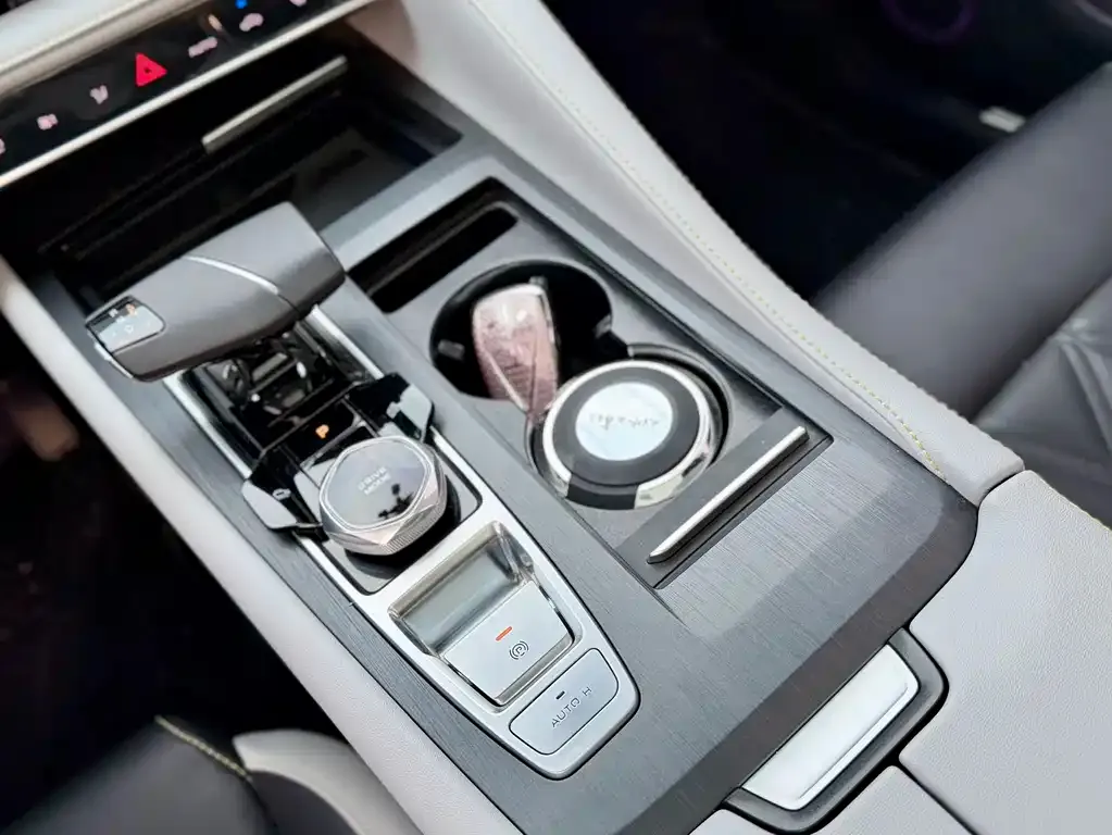 Changan CS75PLUS — фото 7