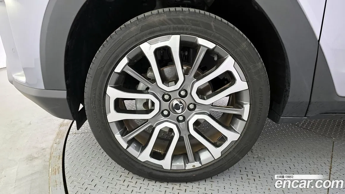 KG Mobility (Ssangyong) Torres — фото 10