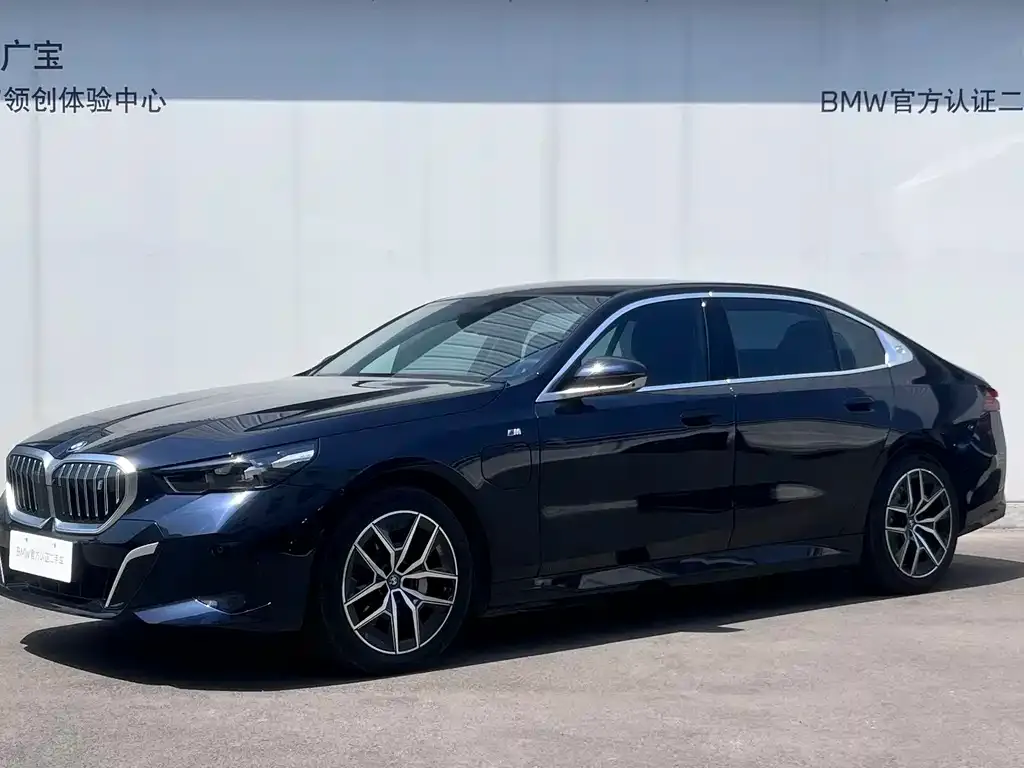 BMW i5
