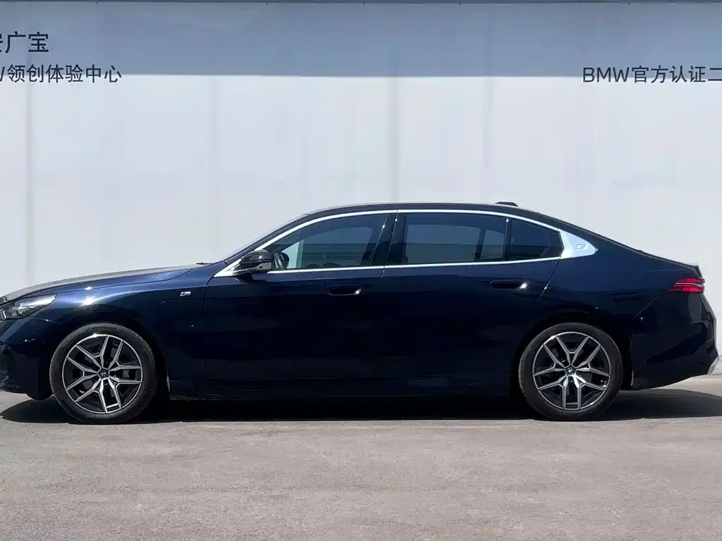 BMW i5 2025 из CN, фото 2