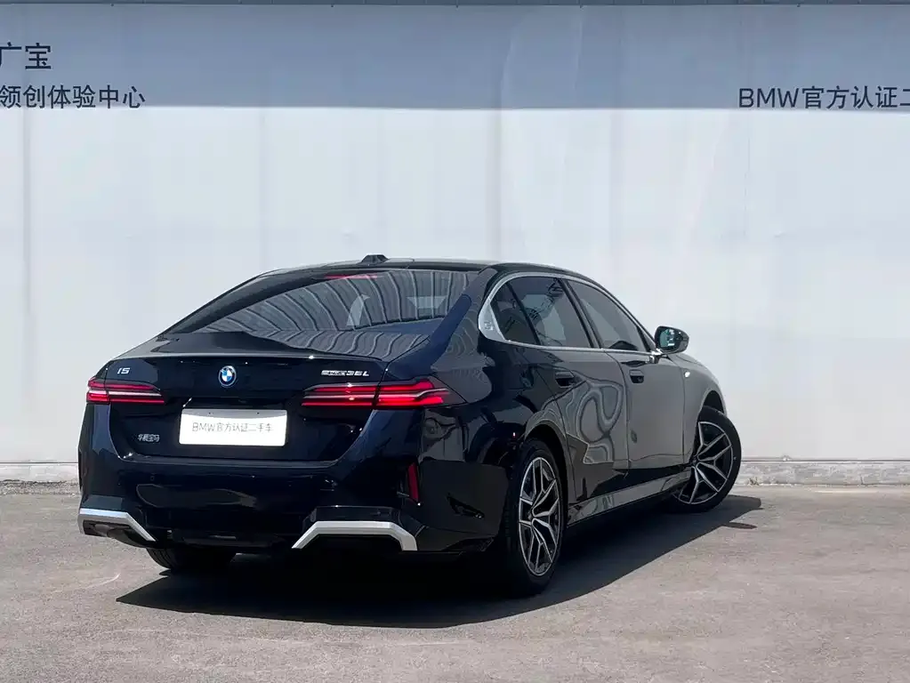 BMW i5 2025 из CN, фото 4