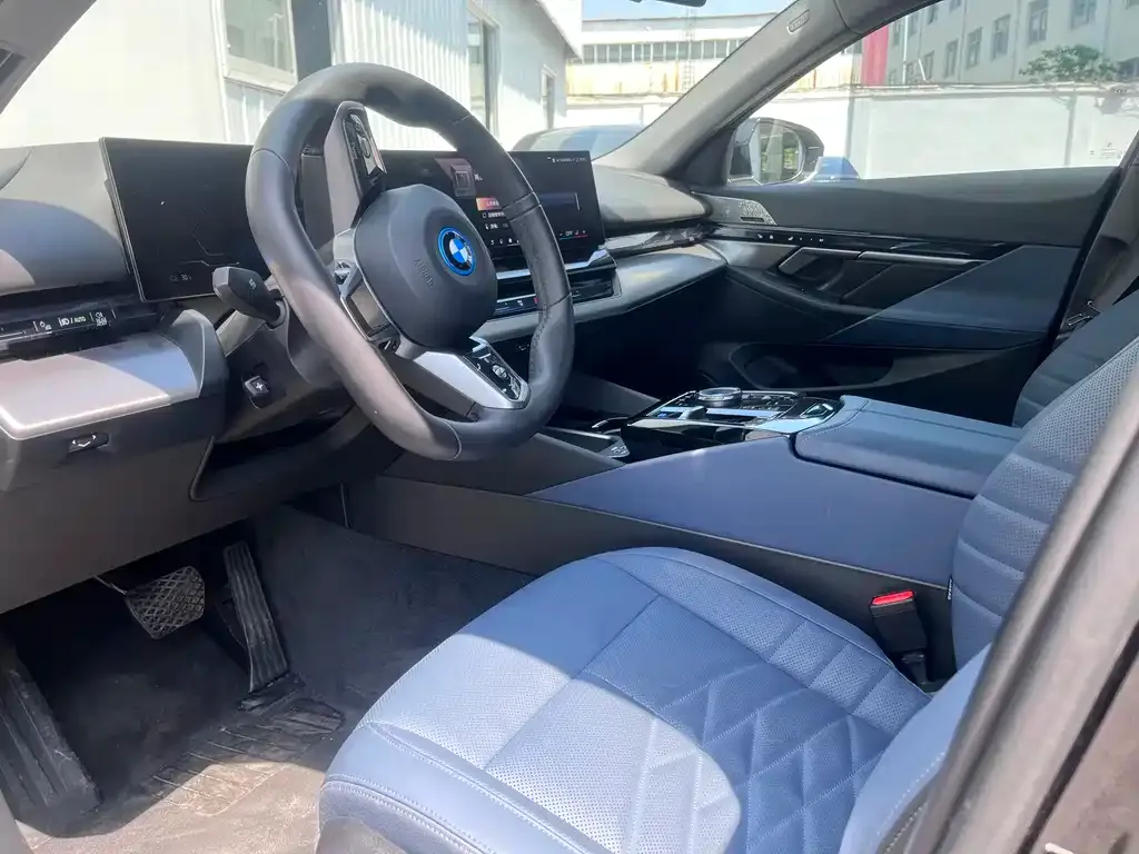 BMW i5 2025 из CN, фото 6