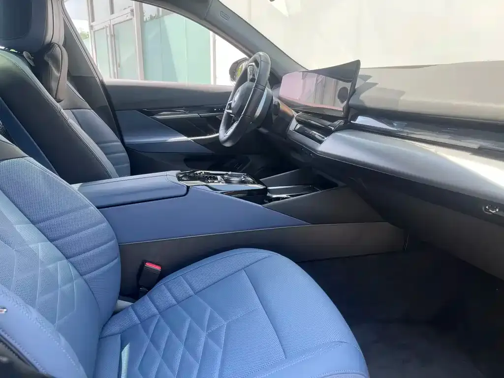 BMW i5 2025 из CN, фото 3
