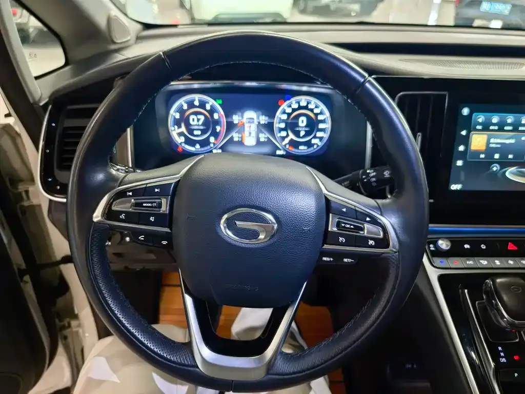 GAC Motor Trumpchi M8 — фото 10