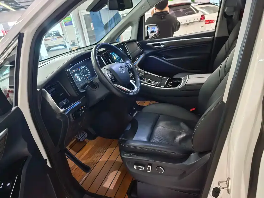 GAC Motor Trumpchi M8 — фото 3