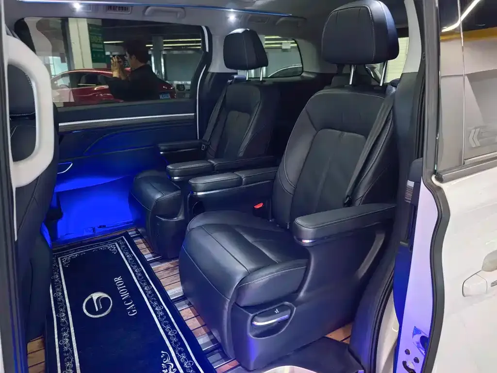 GAC Motor Trumpchi M8 — фото 5