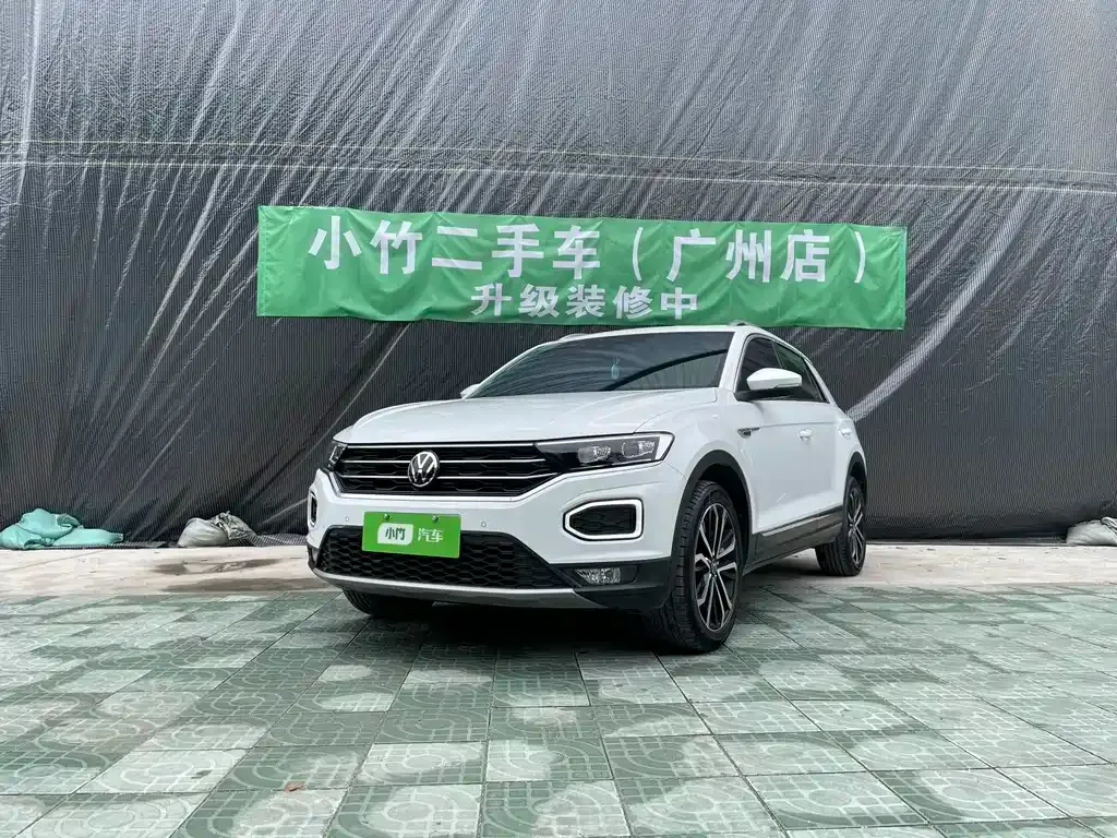Volkswagen T-Roc — фото 1