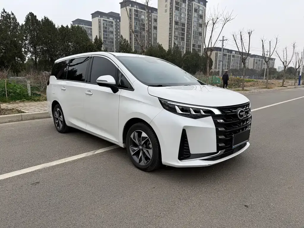 GAC Motor Trumpchi M6 — фото 8
