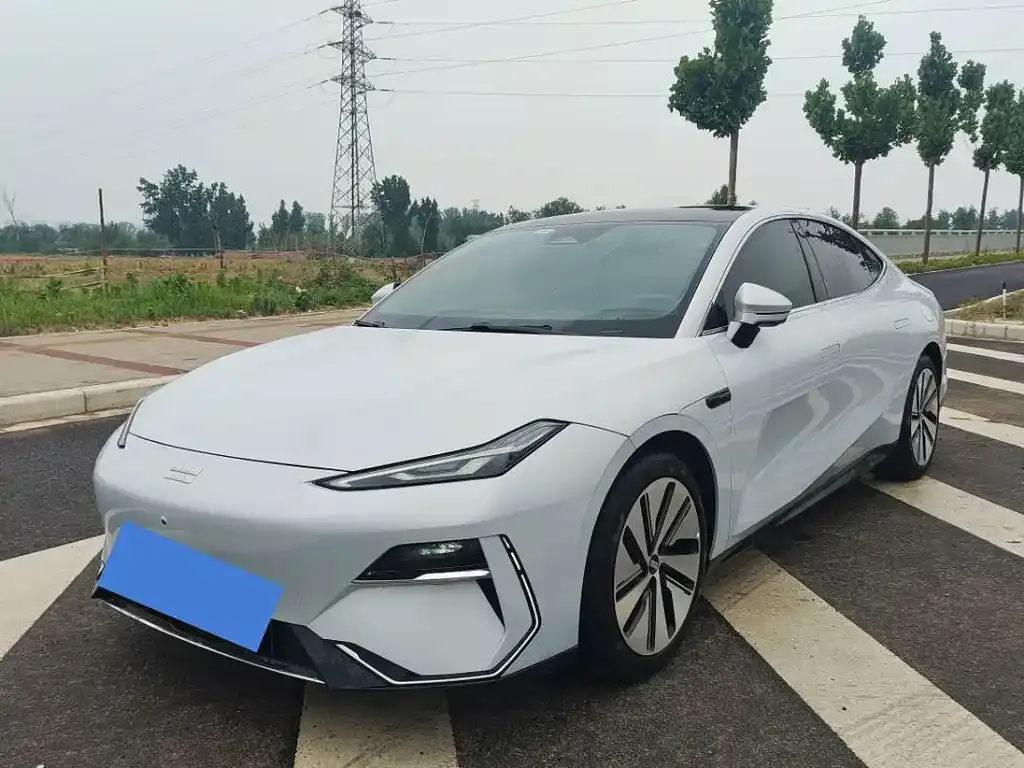 Geely Galaxy E8