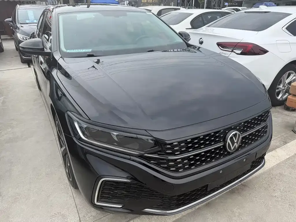 Volkswagen Passat 2023 из CN, фото 4