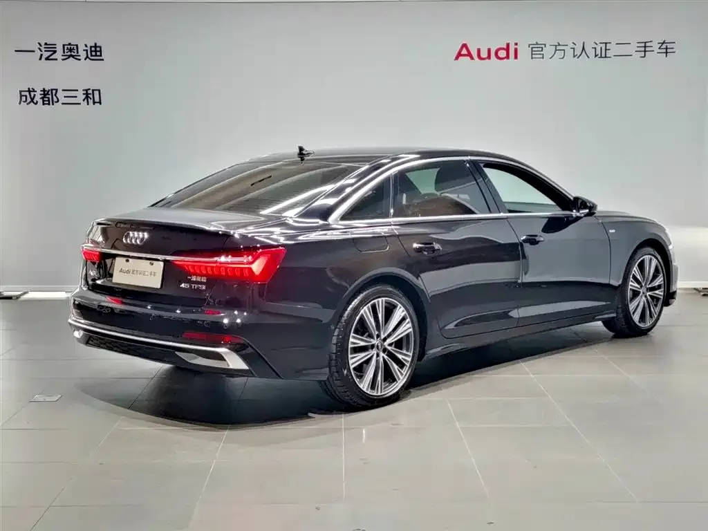 Audi A6L — фото 7
