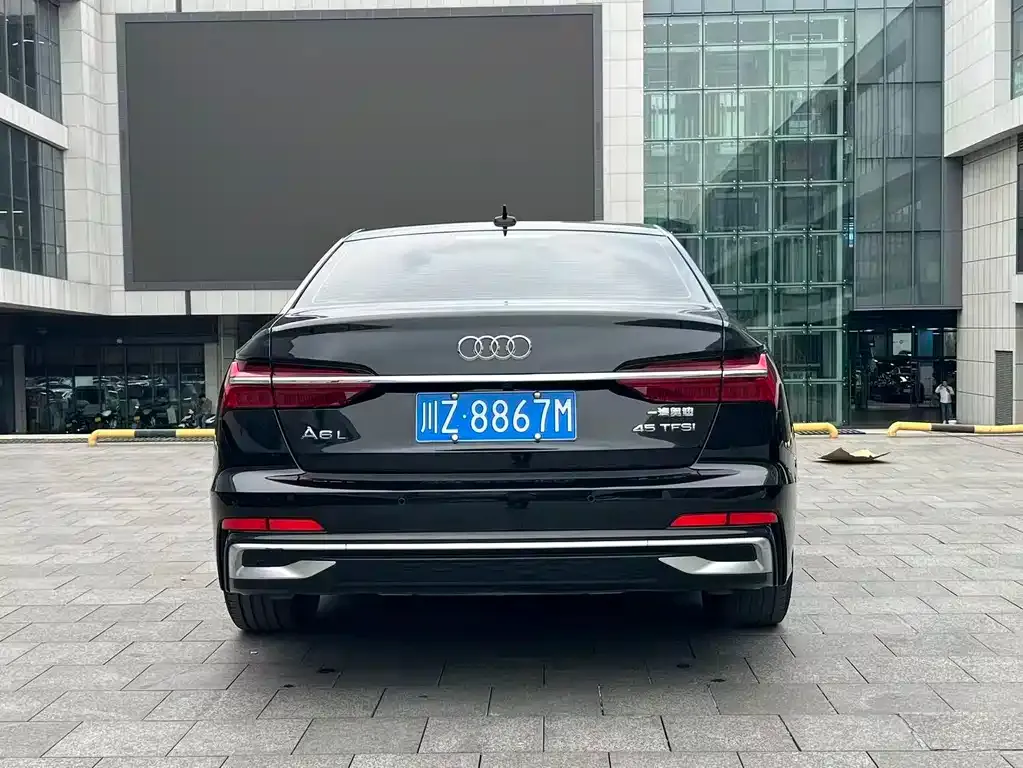 Audi A6L — фото 6