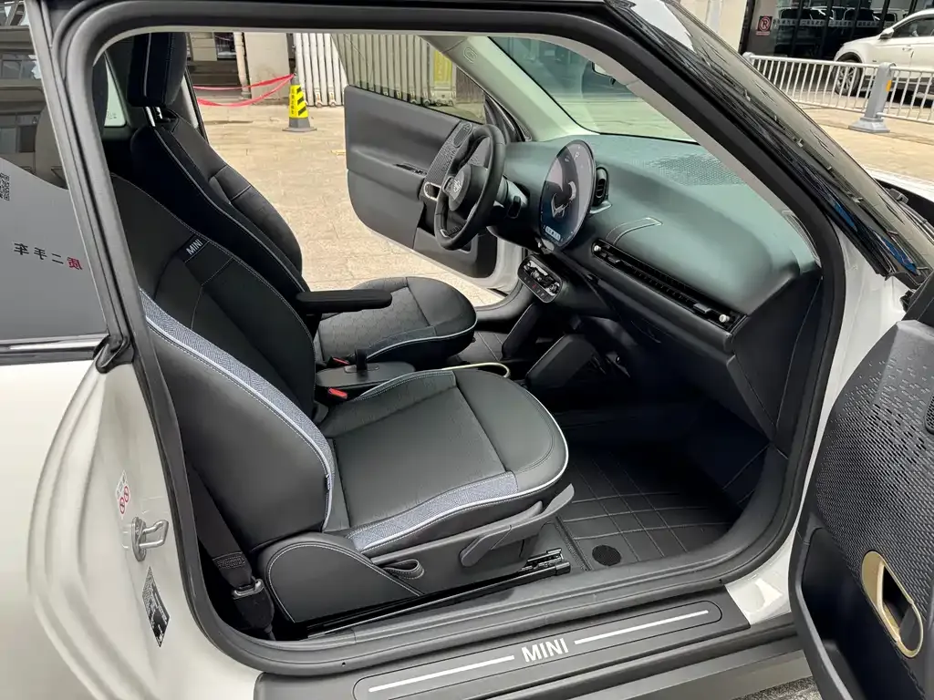 MINI Cooper EV 2025 из CN, фото 2