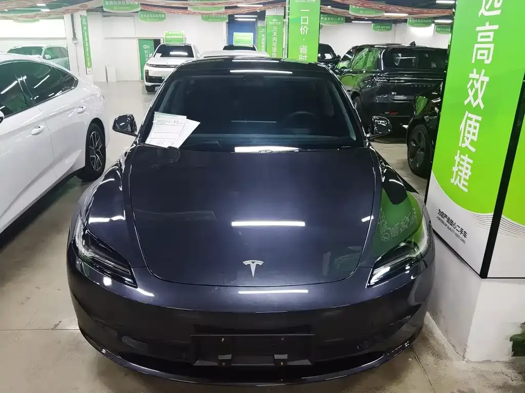 Tesla Model 3 — фото 7