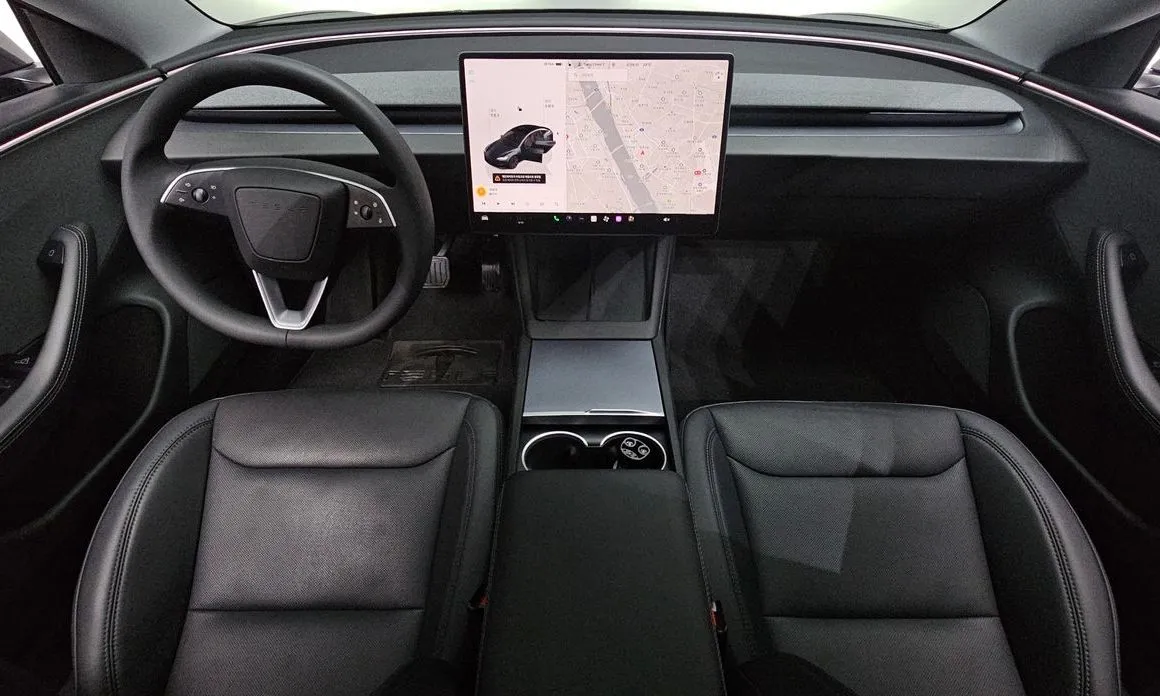 Tesla Model 3 — фото 10