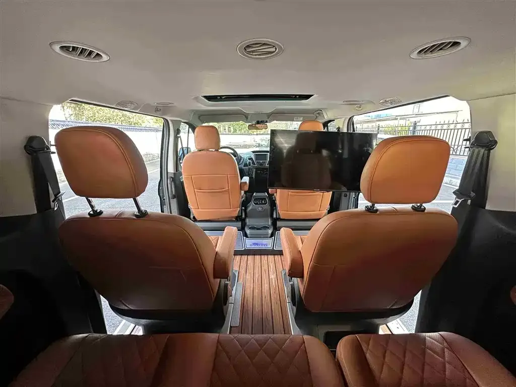 Ford Tourneo 2023 из CN, фото 3