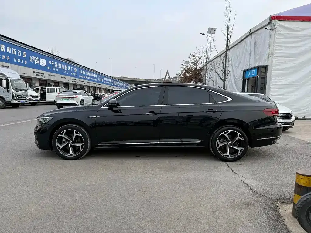 Volkswagen Passat — фото 5