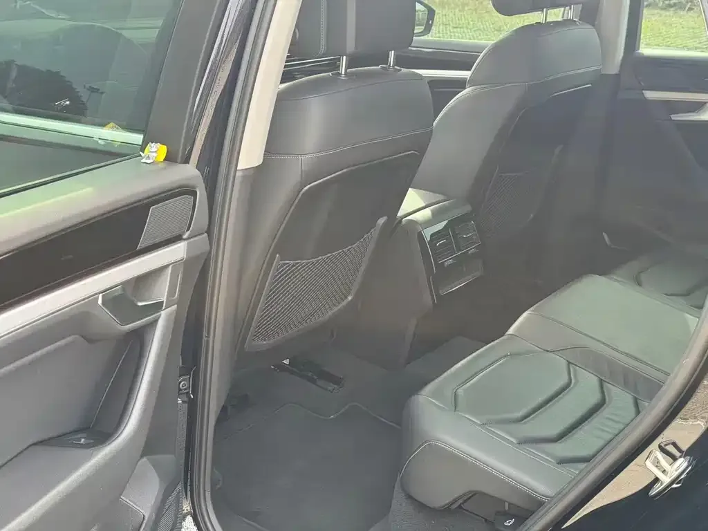 Volkswagen Touareg 2022 из CN, фото 4