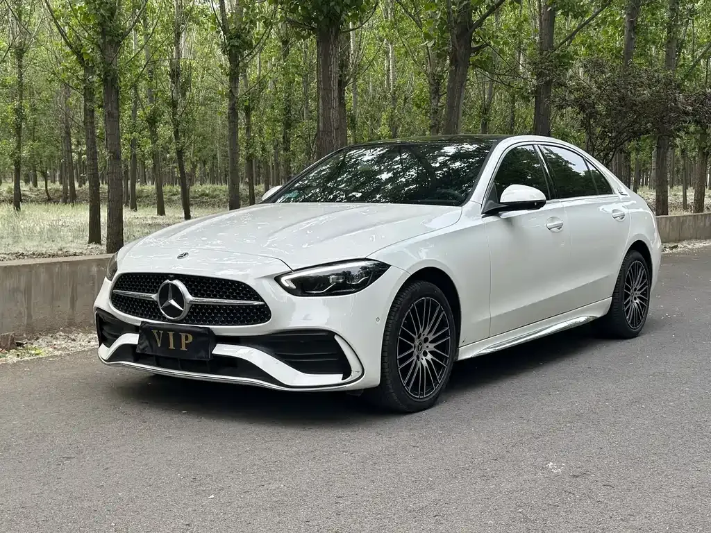 Mercedes-Benz C-Class — фото 1
