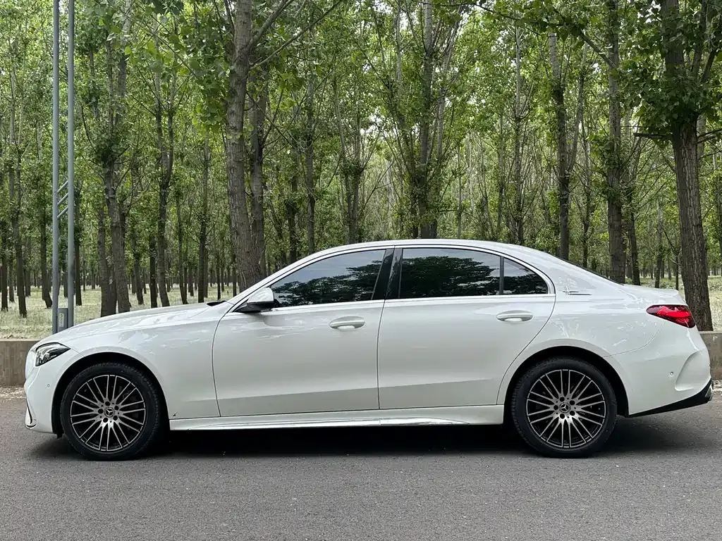 Mercedes-Benz C-Class — фото 10
