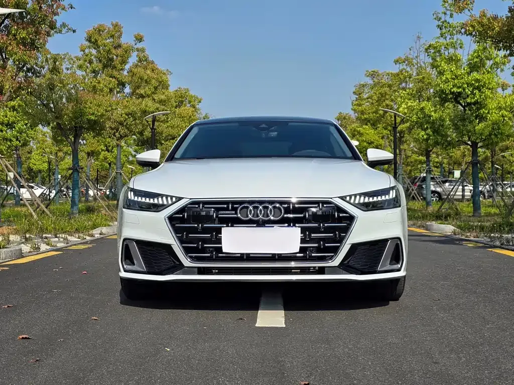Audi A7L — фото 8