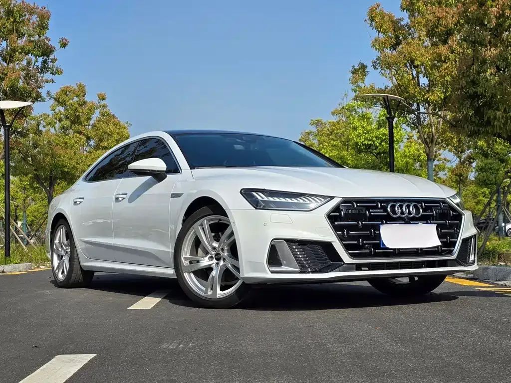 Audi A7L — фото 10