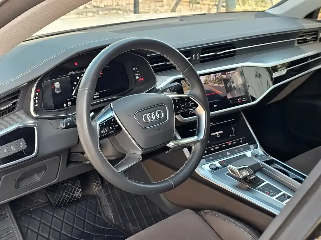 Audi A7L — фото 5