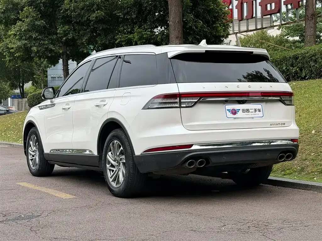 Lincoln Aviator — фото 9