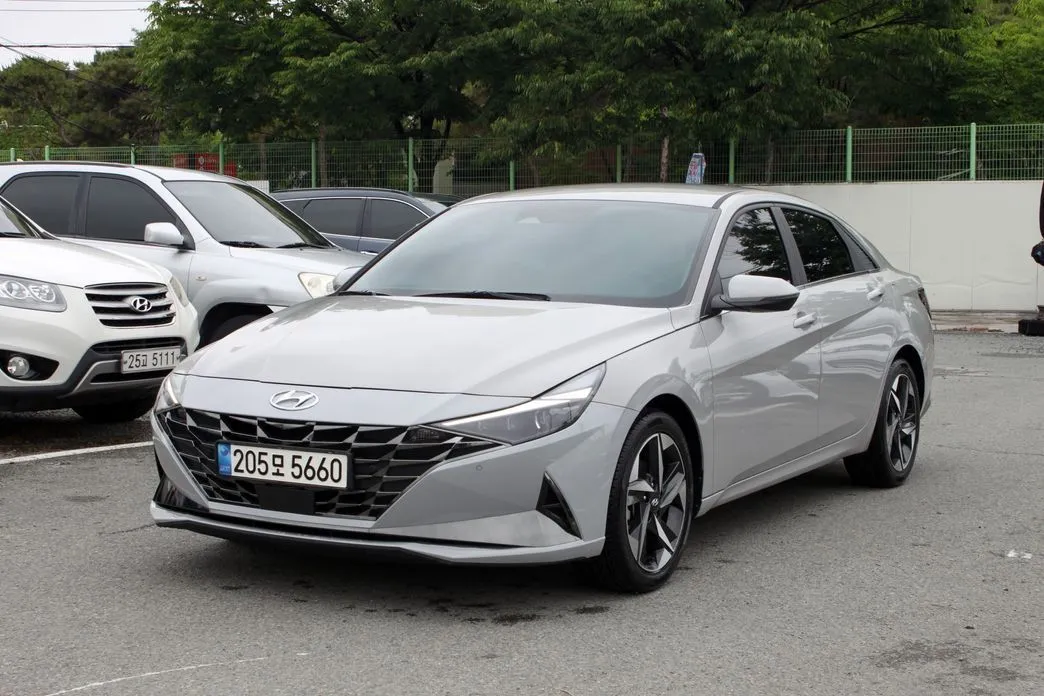 Hyundai AVANTE — фото 1