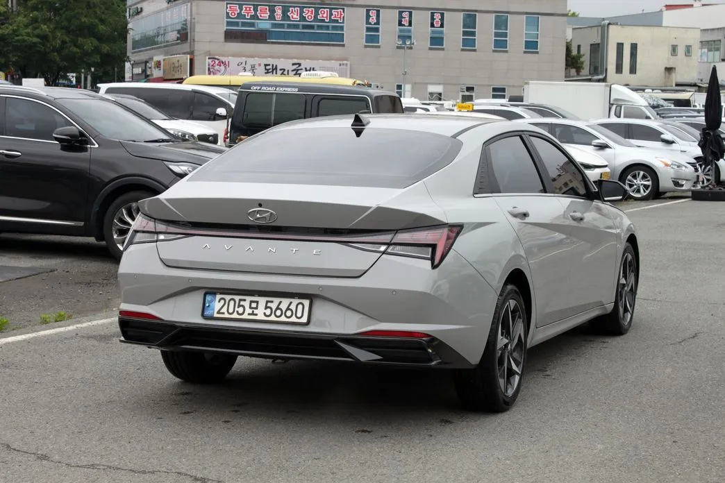 Hyundai AVANTE — фото 9