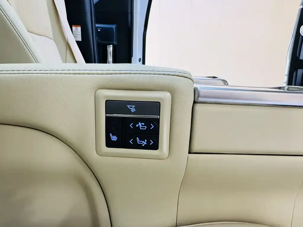 Toyota Alphard 2021 из CN, фото 2