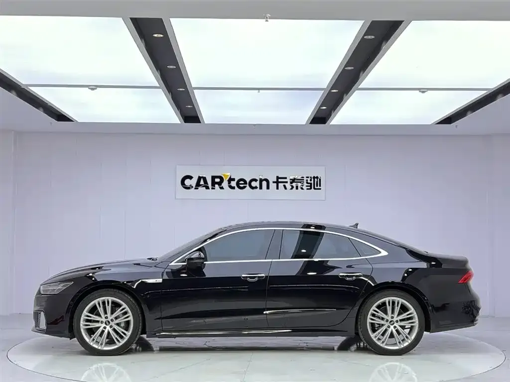Audi A7L — фото 10