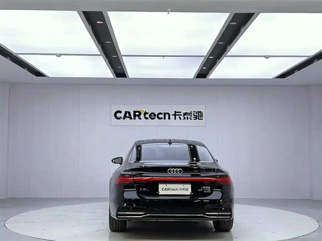 Audi A7L — фото 8