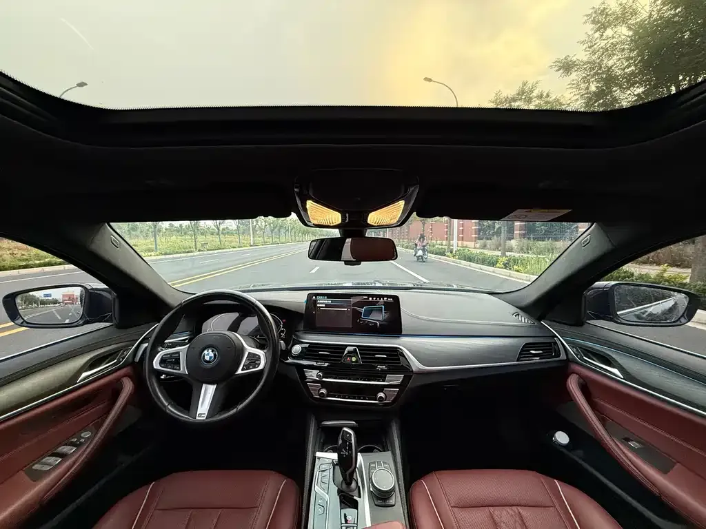 BMW 5 Series New Energy — фото 3