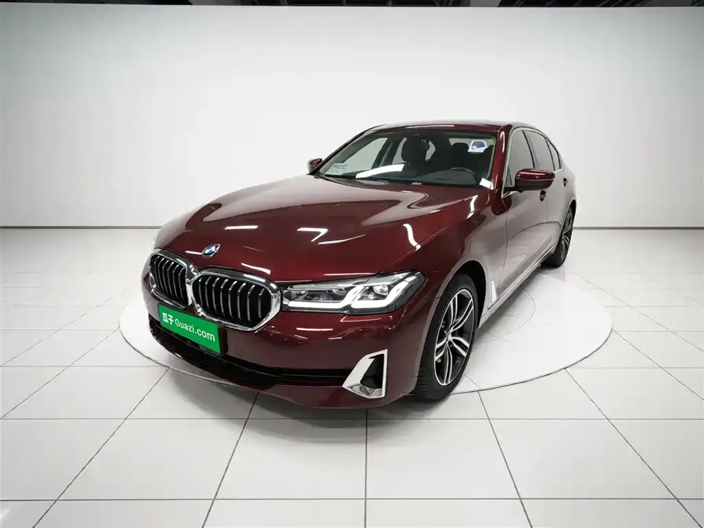 BMW 5 Series — фото 1
