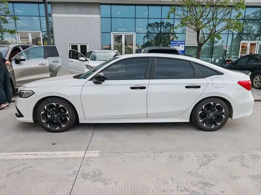 Honda Civic — фото 8
